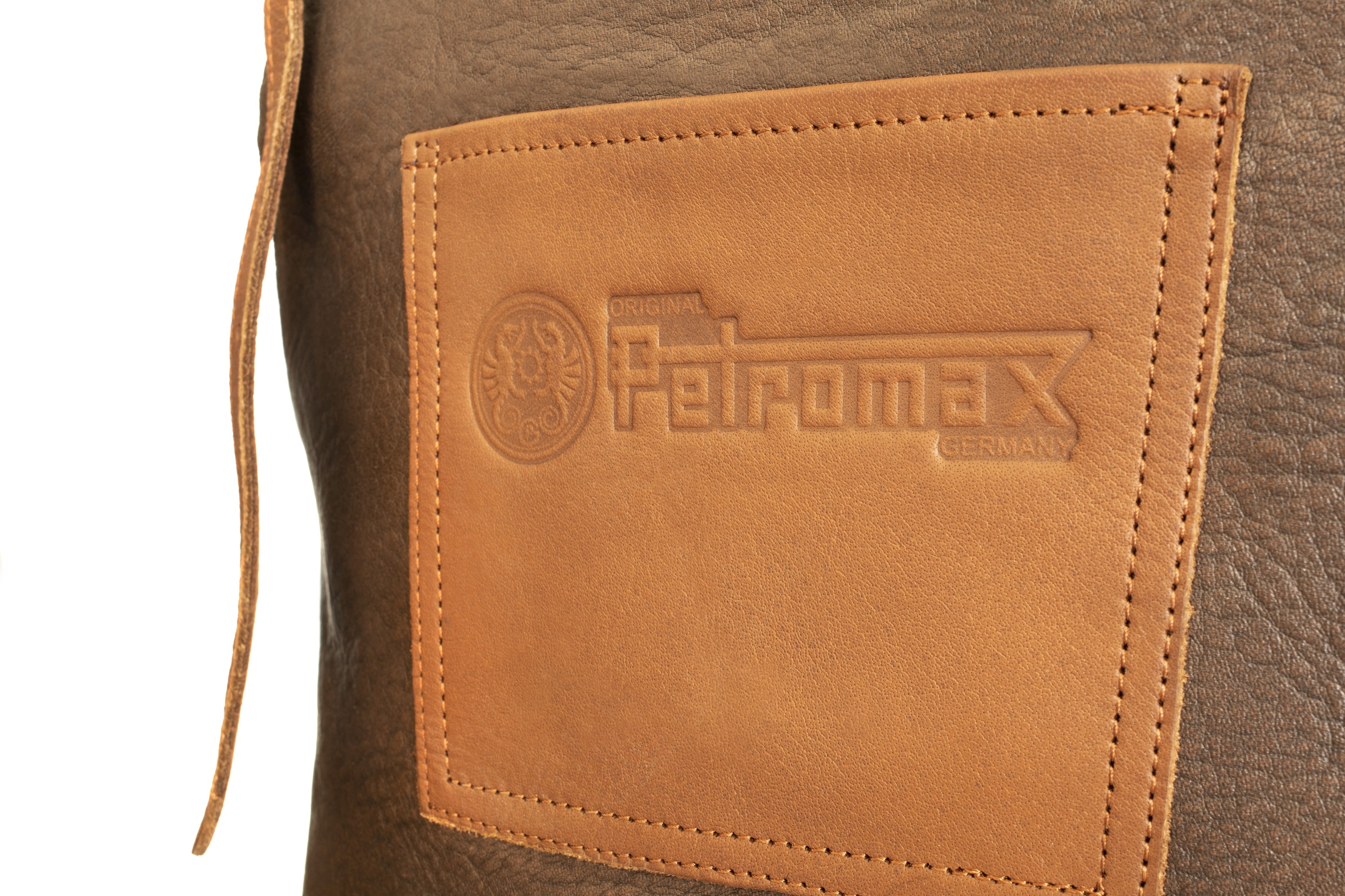 Petromax buffalo leather apron with crossed back straps